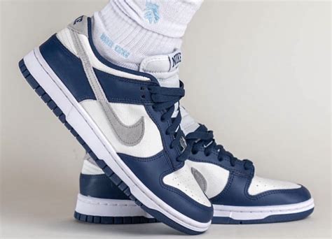 nike midnight navy dunk low